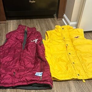 Lot of 2 men Red Alabama and Yellow hollister Puffer Vests size M